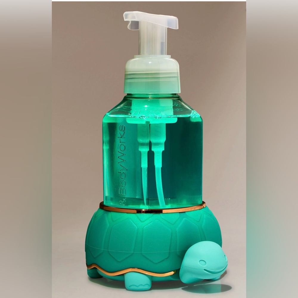 Hans soap holder